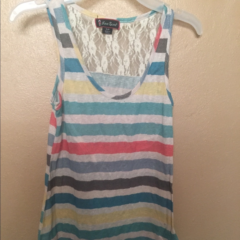 Ladies love scene  top